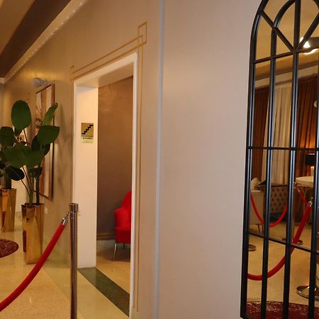 Tb Hotel Downtown Miami Bagian luar foto